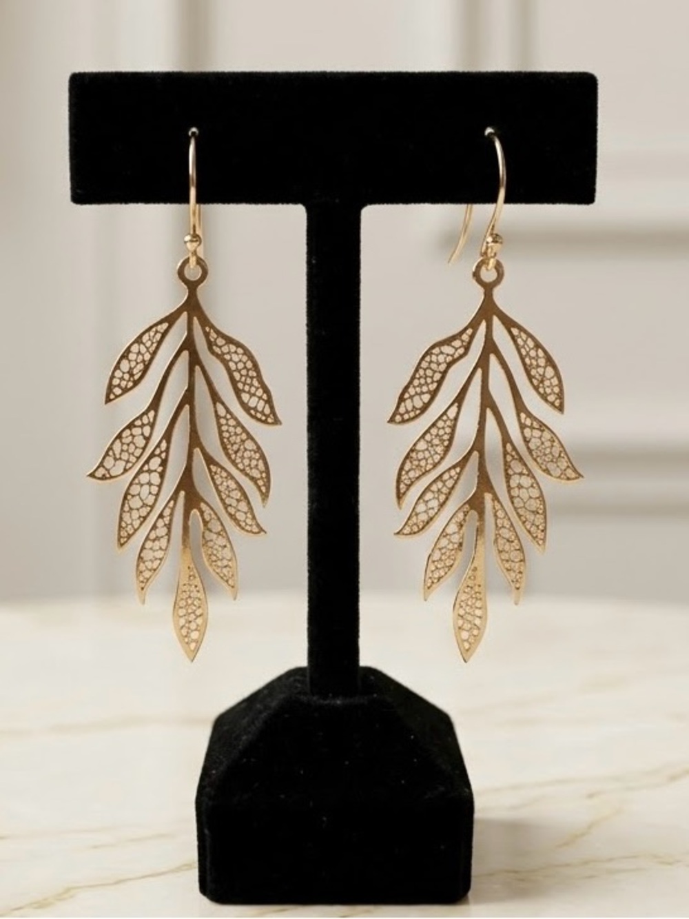 Gold Leaf Filigree Drop Earrings - Elegant Women's Jewelry